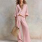🔥Nieuwe Elegante Dames Set: Top met V-hals & Wijde Broek 🌸
